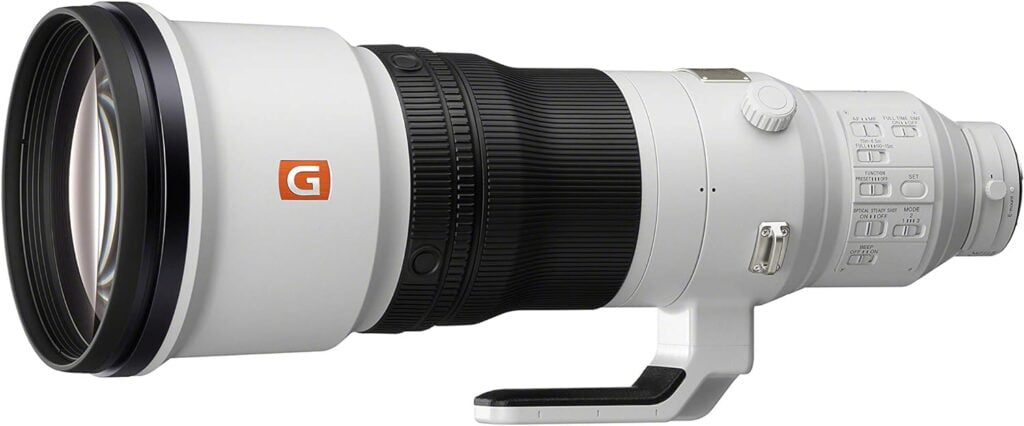 Sony FE 600mm f4 GM OSS telephoto lens