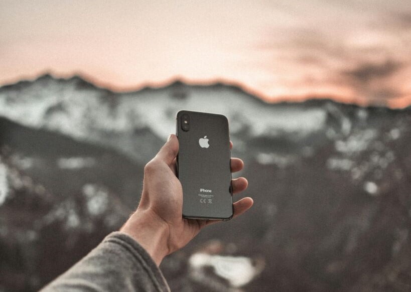 Smartphones vs Traditional Gear for Birding