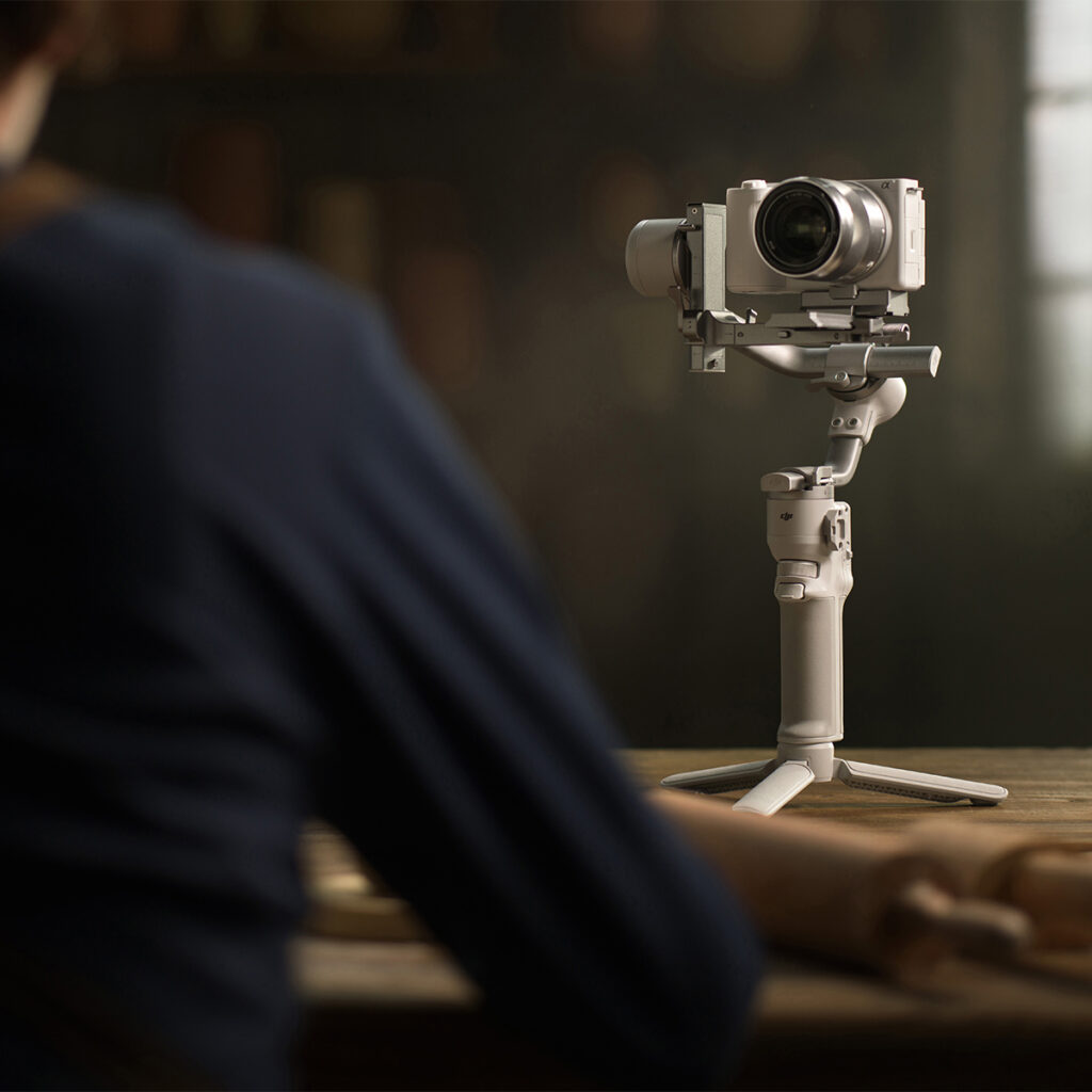 DJI RS 4 Mini Gimbal Stabilizer-8